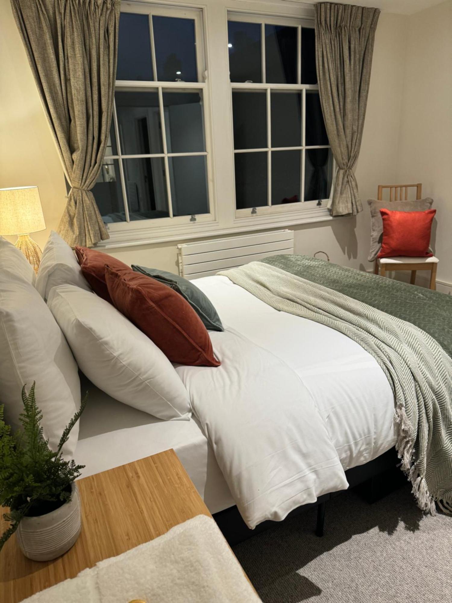 The Jade Suite - The Jewellery Suites, 3 Bed 3 Bath เบอร์มิงแฮม ภายนอก รูปภาพ