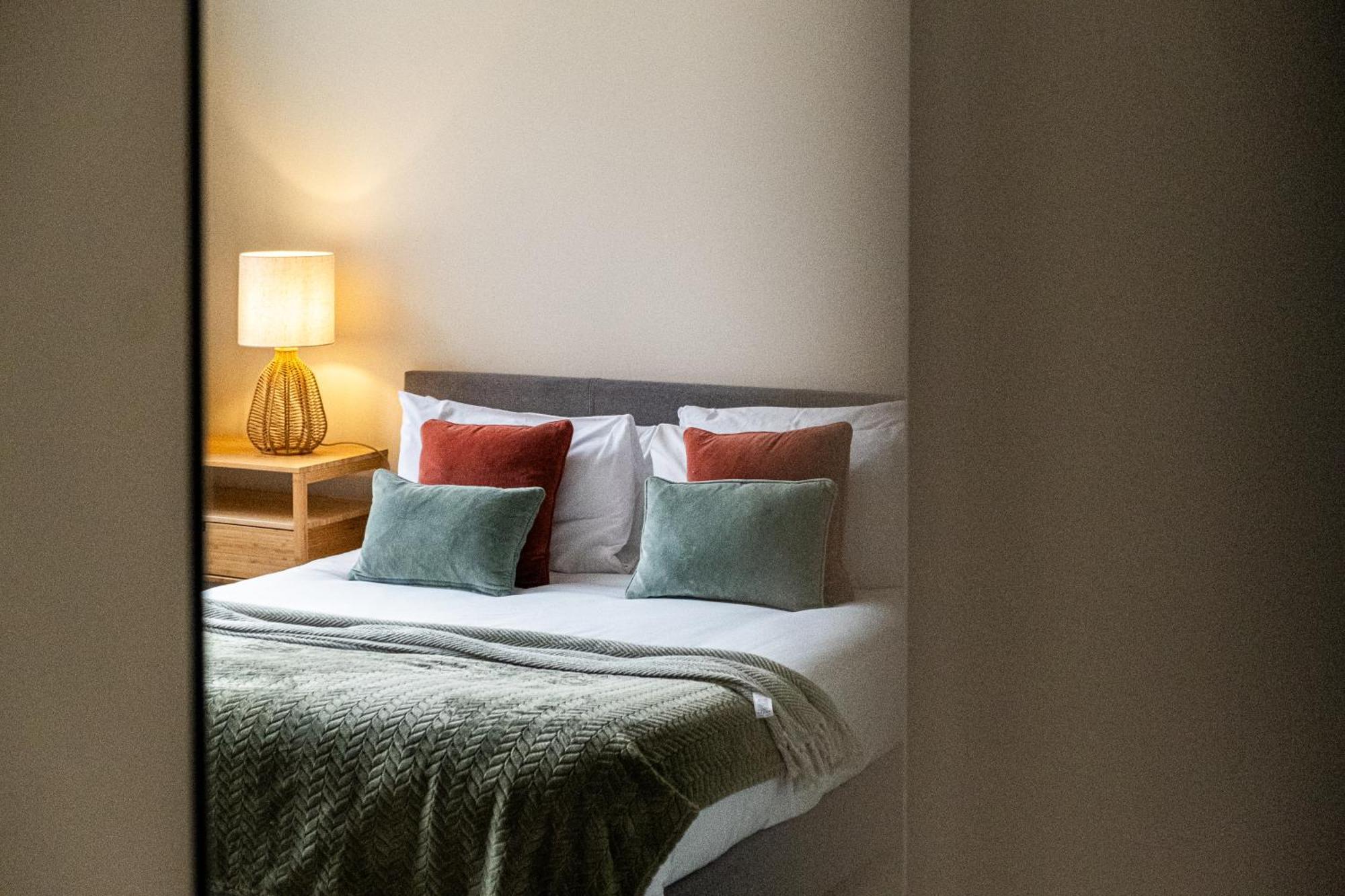 The Jade Suite - The Jewellery Suites, 3 Bed 3 Bath เบอร์มิงแฮม ภายนอก รูปภาพ